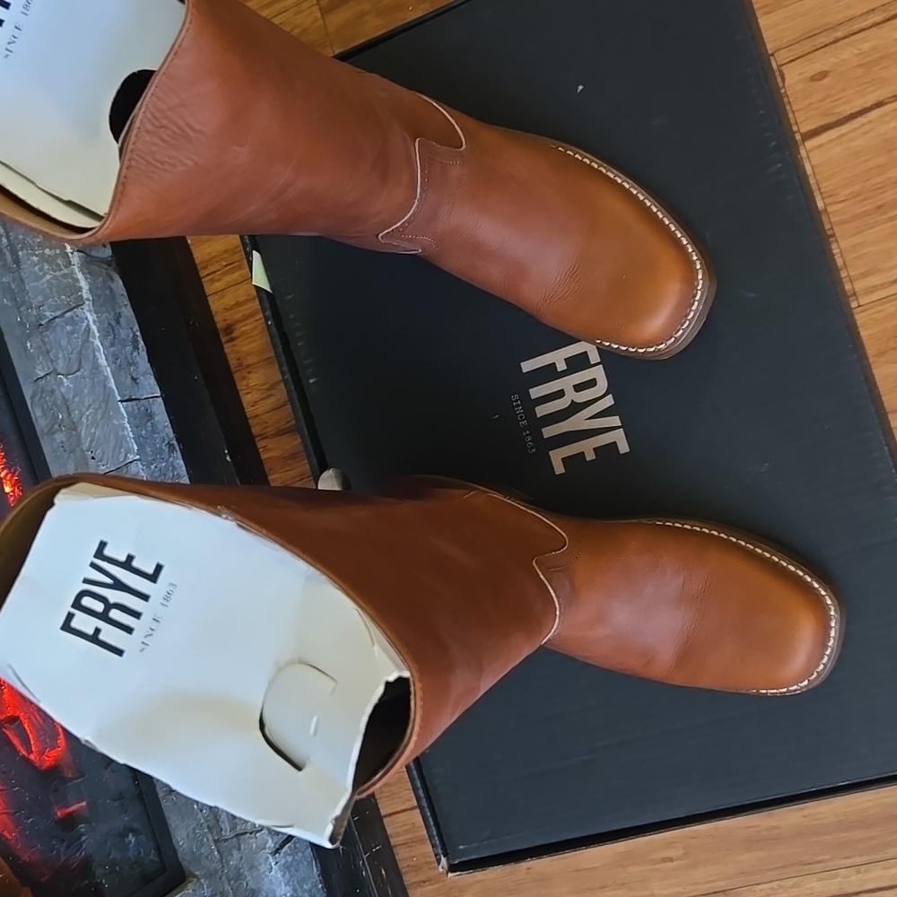Frye Campus 14L Saddle Leather Heeled Boots - Picture 4 of 4